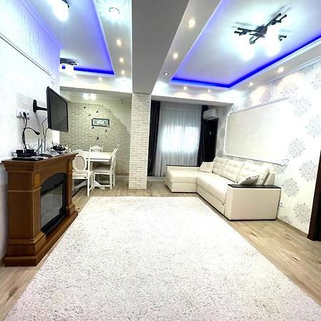 Large Apartment !!!Ciuflea Str. Chisinau Exterior foto